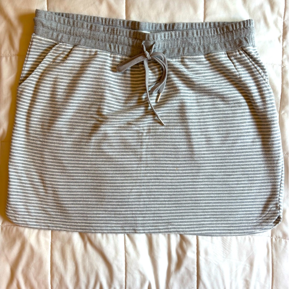 Maurices Gray Striped Fleece Skirt with Drawstring